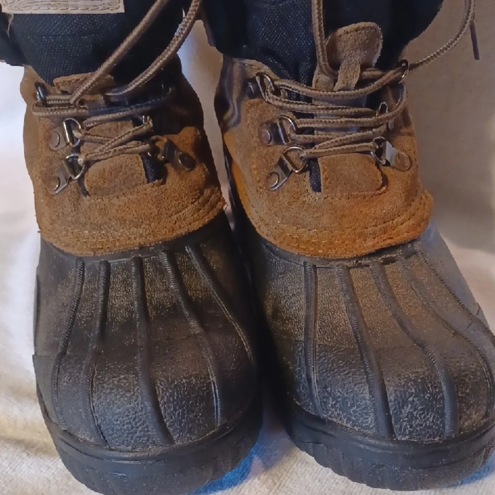 Women's  Duck Boots Black and Brown Winter Boots Size 6